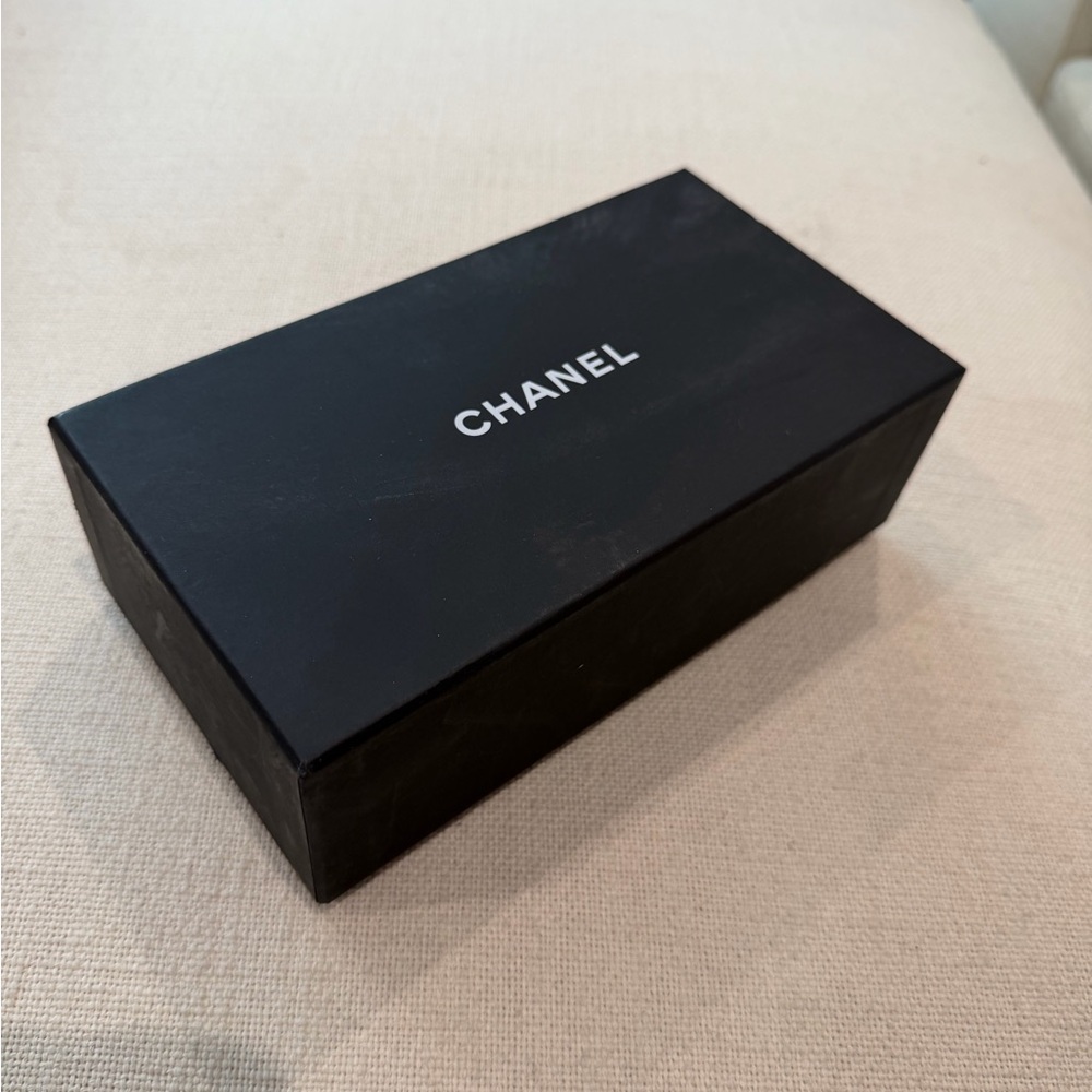 CHANEL Dark Tinted Sunglasses with Black Case - Picture 3 of 3